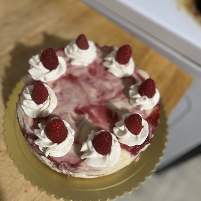 White Chocolate Raspberry Cheesecake 