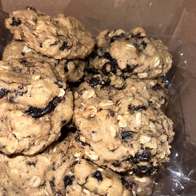 Oatmeal Raisin Cookies