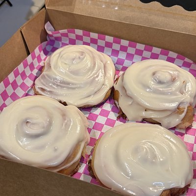 Cinnamon ‘Cinnabon Style’ Rolls 4ct