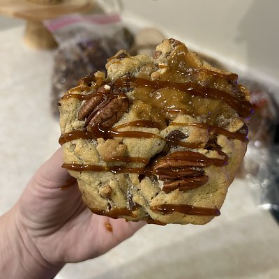 Salted Caramel Pecan Chocolate Chip Cookies