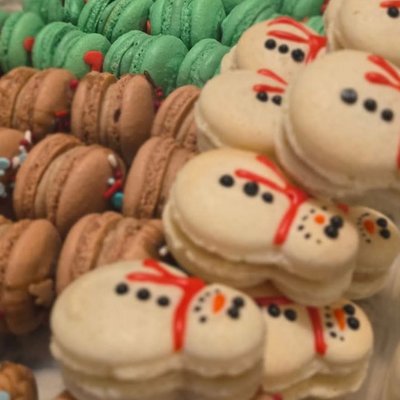 Christmas macarons