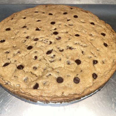 Giant Chocolate Chip Cookie Cake
