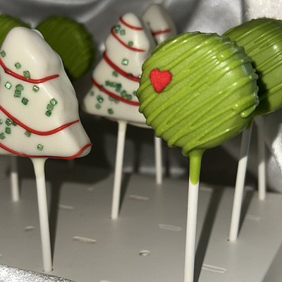Cake Pops By the Dozen 