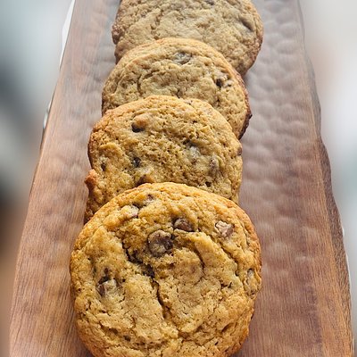 6 Chocolate Chip Cookies