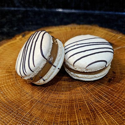 Dulce de leche with a Hazelnut Ganache (12ct)
