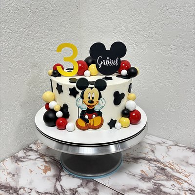 8” 2 Layer Round Cake