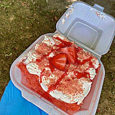 Strawberry Crunch Tres Leches