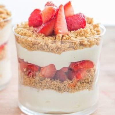 Strawberry Cheesekake Kup