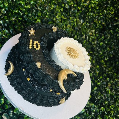 Sun & Moon Cakes