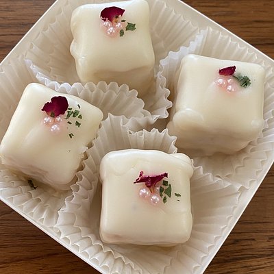 Petit Fours For The People