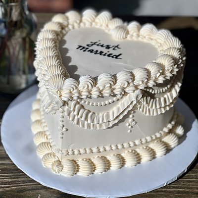 6” Heart Cake