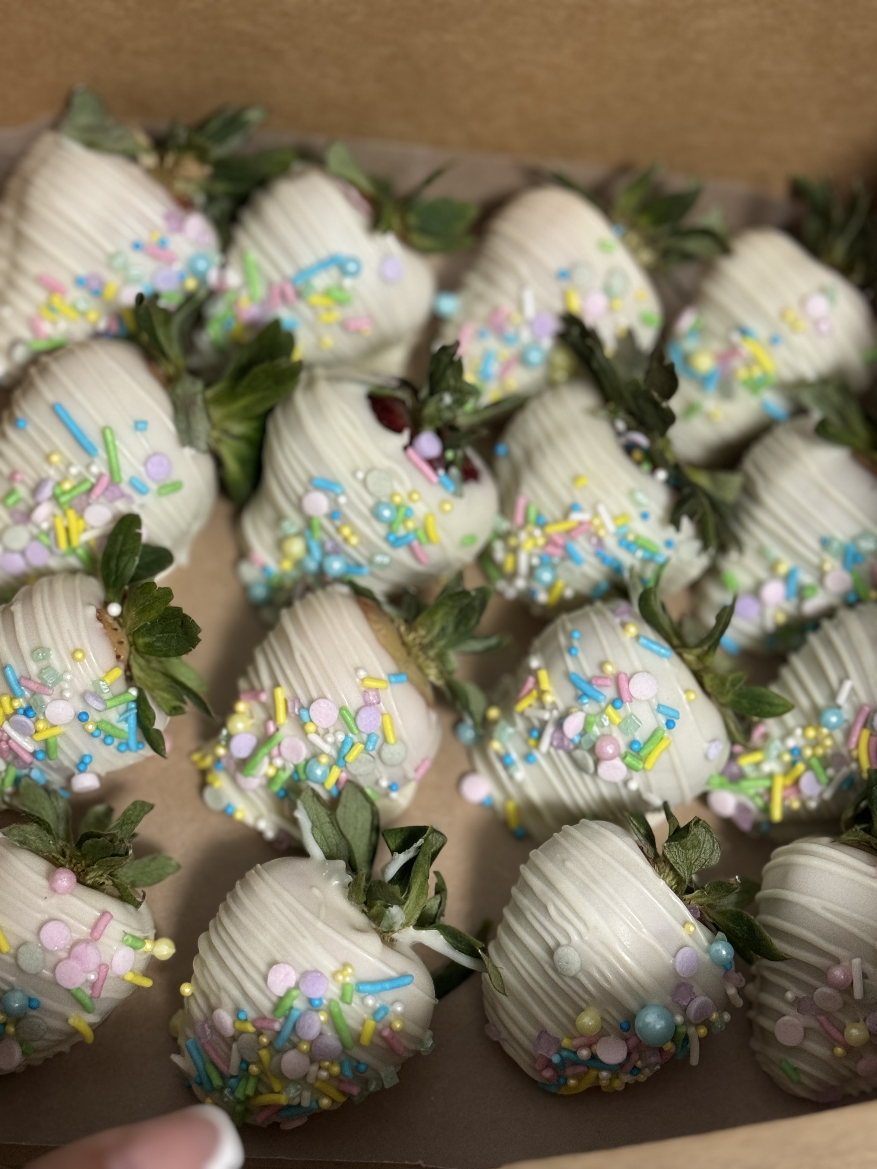 12 Chocolate Covered Strawberries 
