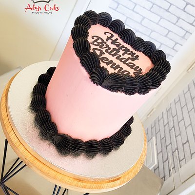 Simple Lambeth Heart Cakes