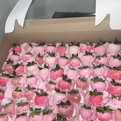 Chocolate Covered Strawberries 🍓 BIG BOX! 