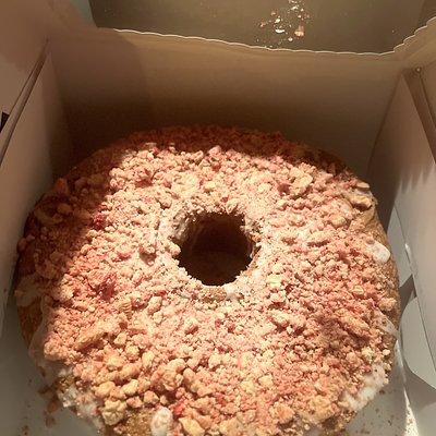 Strawberry Crunch Pound Cake
