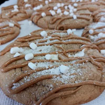 Fluffernutter Cookie( LARGE, SOLD PER COOKIE)