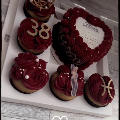 4” & 5 Cupcakes 