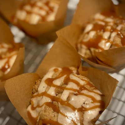 Salted Caramel Apple Muffins