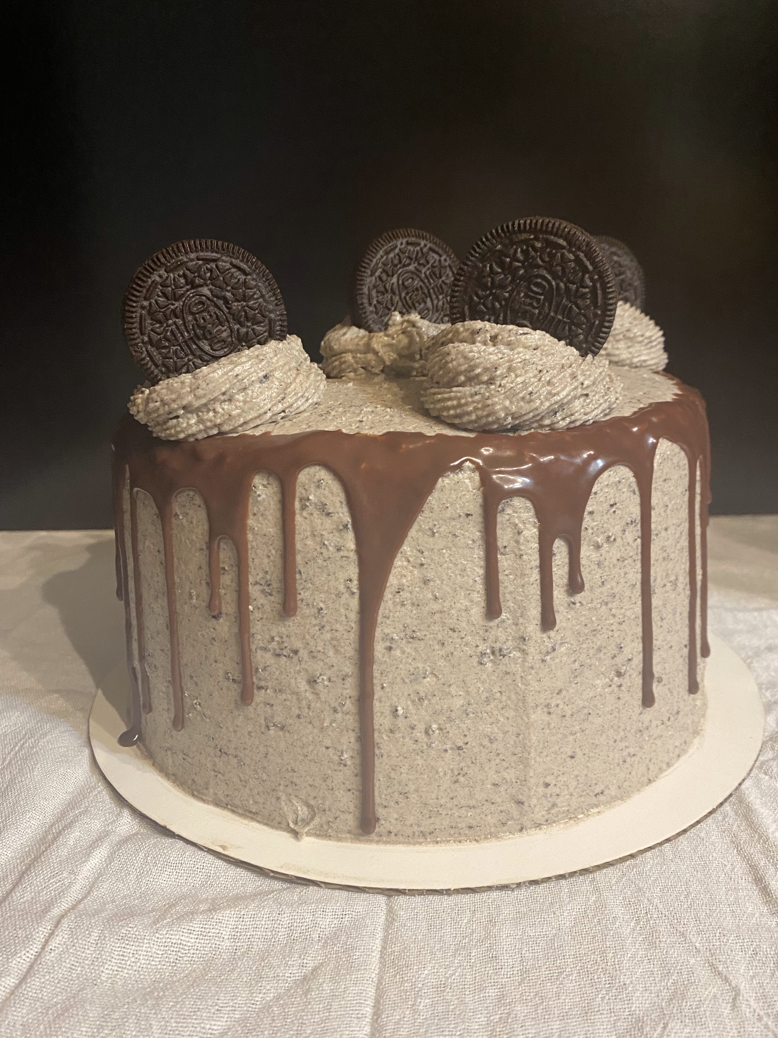 Oreo Cookies & Cream Cake