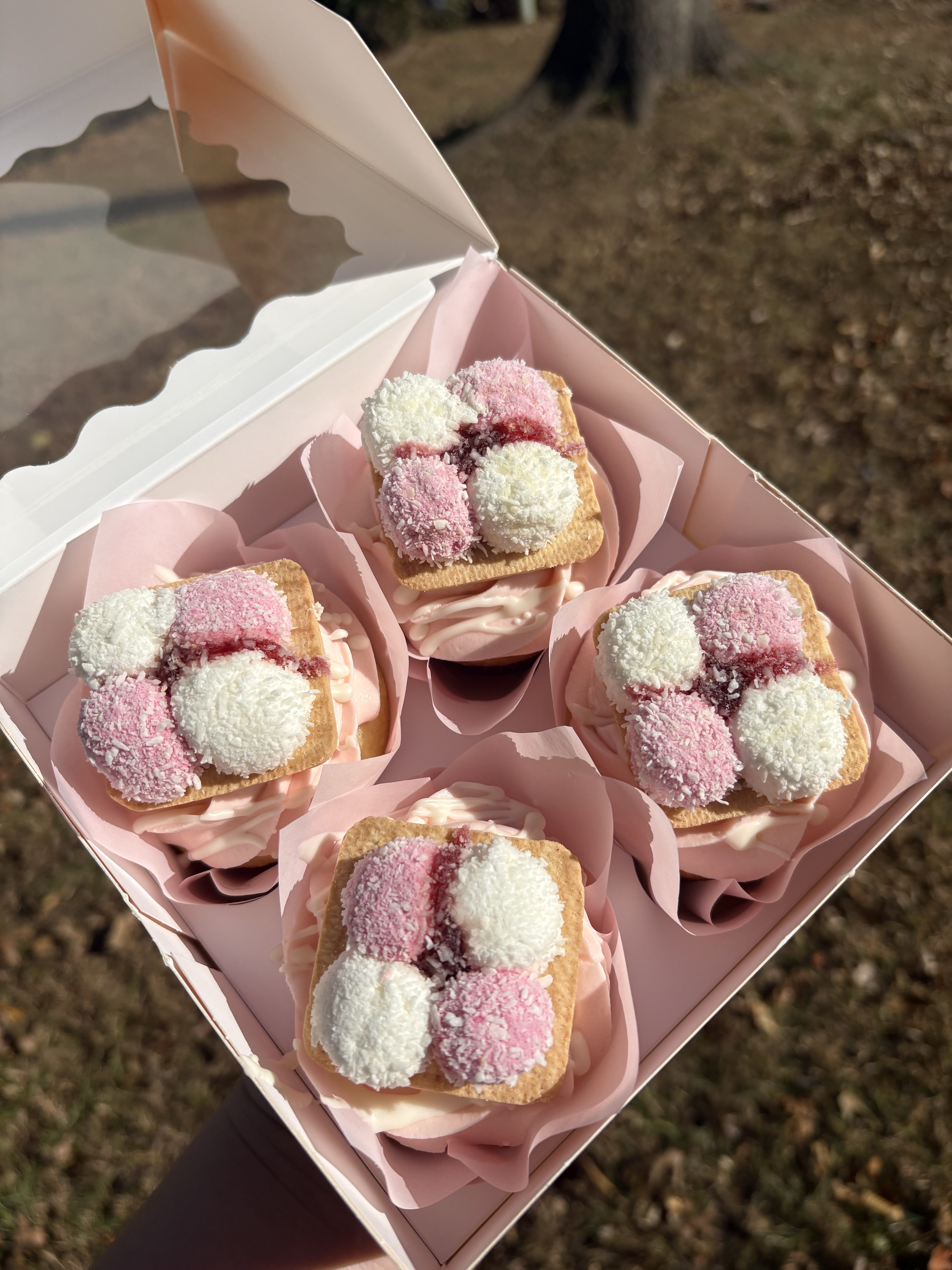 6CT SPONGE PUFF DELIGHTS🩷🤍🩷🤍