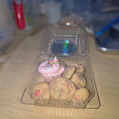 Circus Animal Cookie Dunkaroos
