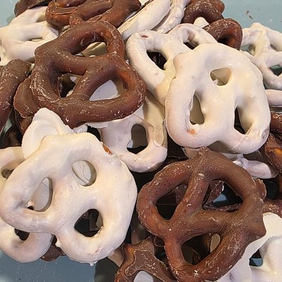 Mini Pretzel Twists - Hand-Dipped