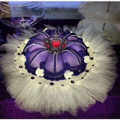 Regal Crown Cake