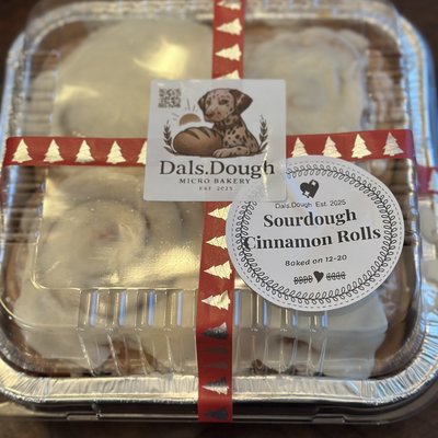 Cinnamon Rolls (4)