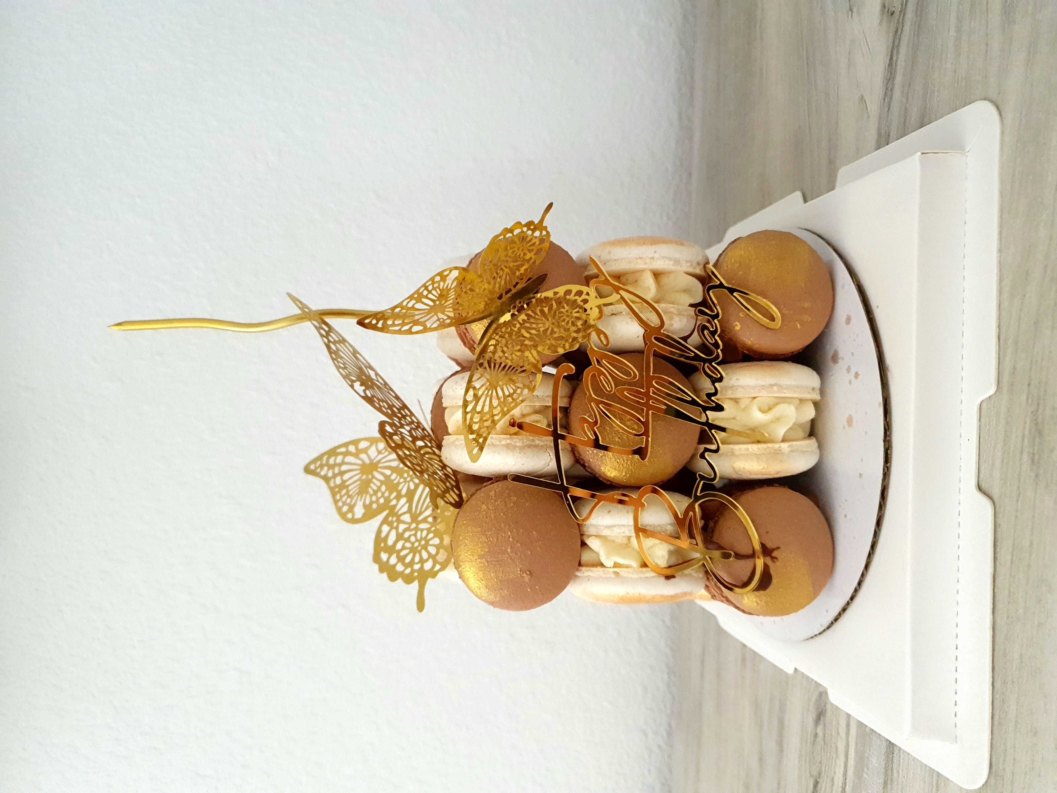 Macaron Cake