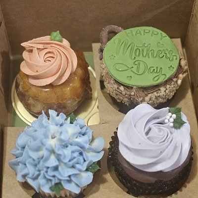 Wedding Cake - Almond Cherry