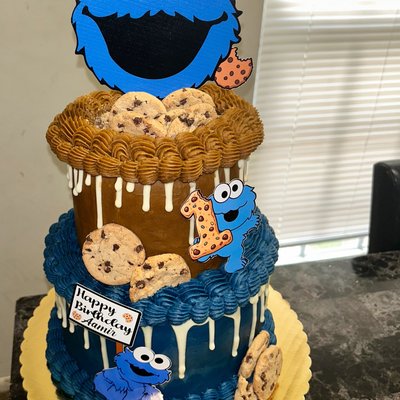2 Tier Circle Cake 