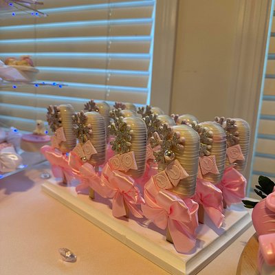 Cakesicles