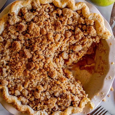 Apple Crumble Pie