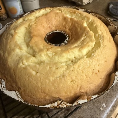 The Best Sour Cream Poundcake