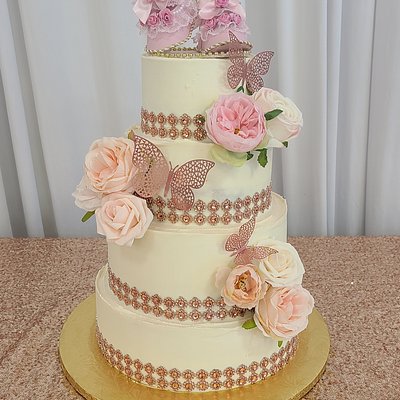 4 Tier Cake 6in/8in/10in/12in Serves 135