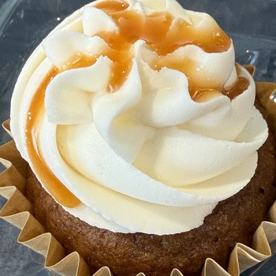 Caramel Pumpkin Spice Cupcakes per Dozen 