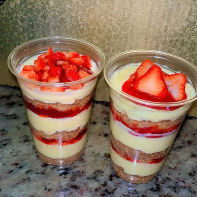 Dessert cups