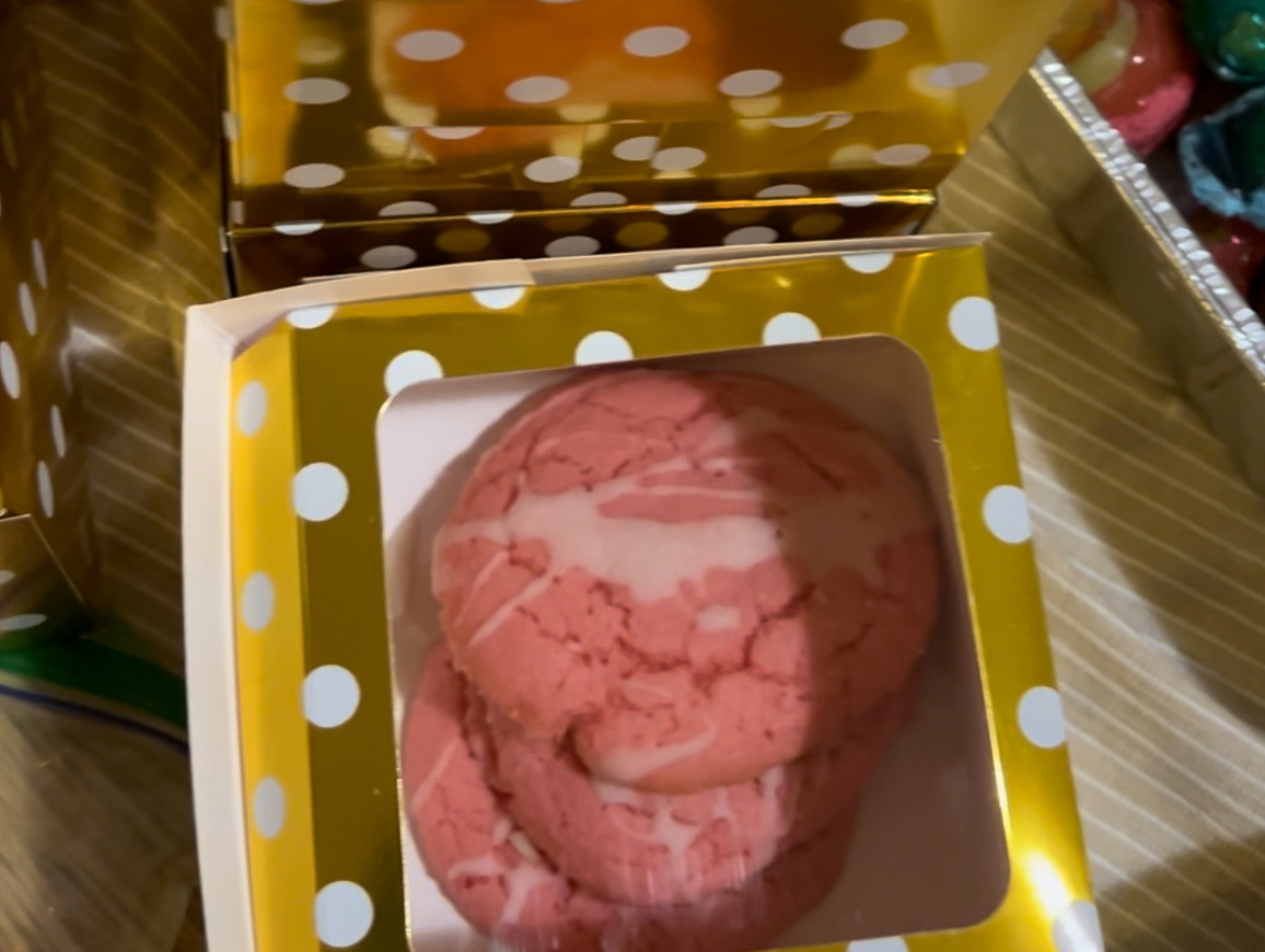 Strawberry Cream Cookies