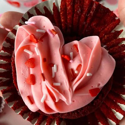 Heart 💝 Dozen Cupcakes (u Can Pick custom Colors)