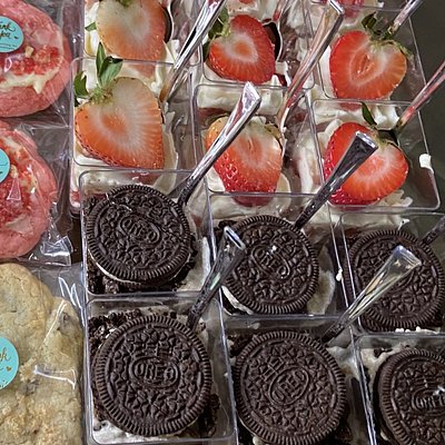 dozen cheesecake shooters .