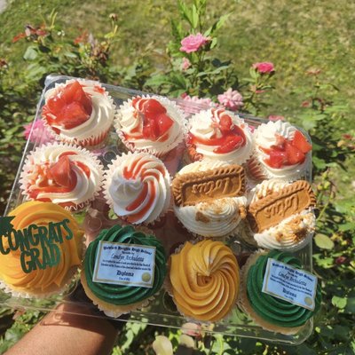 Signature Flavor Collection | Gourmet Cupcakes by the Dozen