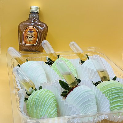 A Set Of 6 Chocolate Covered, Strawberries, White Or Dark Chocolate