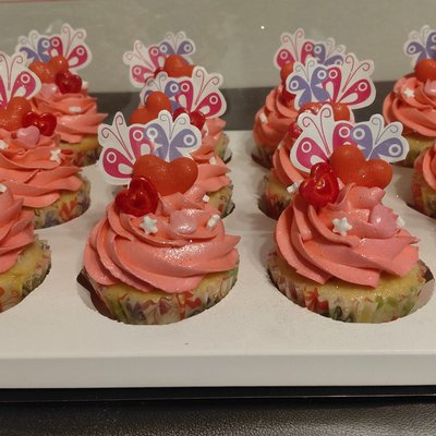 Vanilla Cupcakes- Traditional