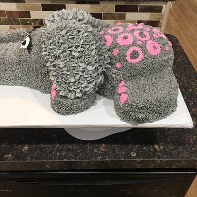 3D Elephant Cake! Vanilla Cake W/Buttercream Frosting Feeds Over 30 Ppl