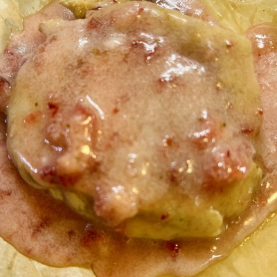 6 Count Strawberry Frosted Cinnamon Rolls 