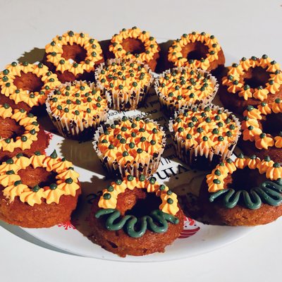 Full Dozen (12)