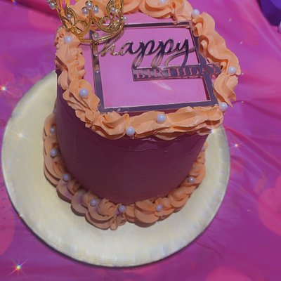  Customized 6- Inch  Round Or Heart  (3 layers)