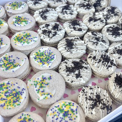 Macarons (per Dz)