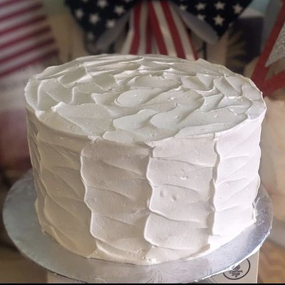 'MESSY Style Icing' Cake
