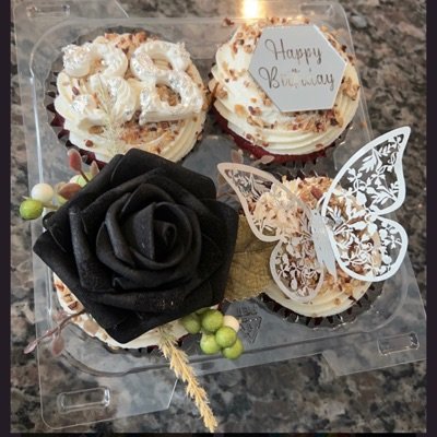 Custom Cupcakes 